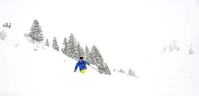 neu Freeriden in Warth Schroecken Skifahren