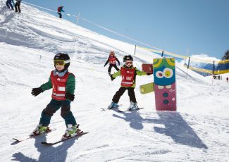 Your safety at our ski and snowboard schools.