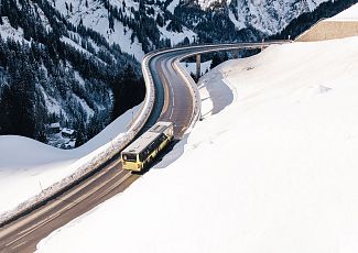 Skibusse in Warth-Schröcken.