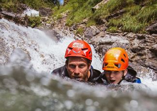 Wildwasserschwimmen - Alpinschule Widderstein.