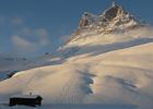 Skitouren starten vor dem Hotel Adler in Warth